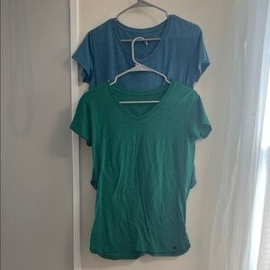 Duckworth Women’s V-Neck Short Sleeve Tops - Green and Blue